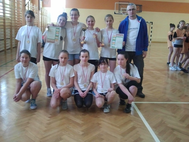 zawody w koszykówce-12