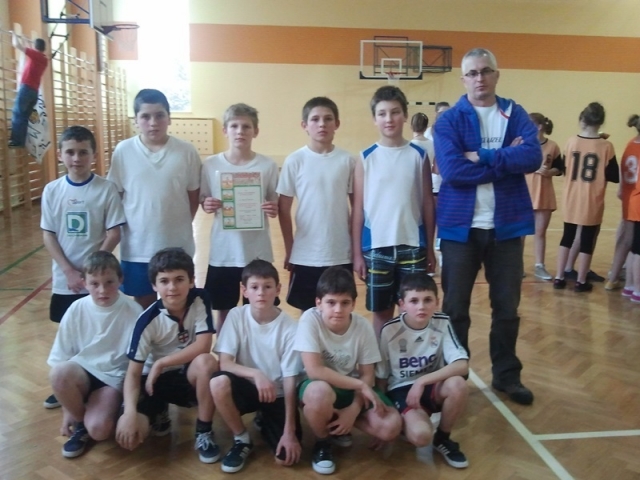 zawody w koszykówce-15