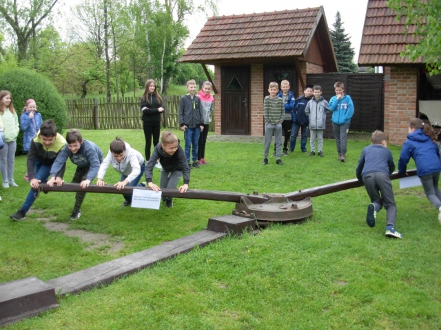 img-4